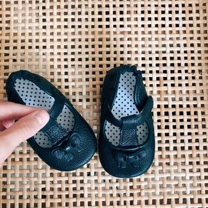 robeez 6-9 mo NWOT